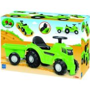 Tractoras verde cu remorca