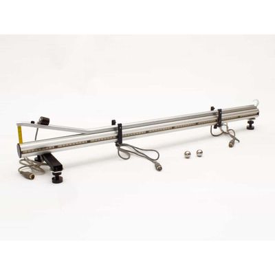 Dispozitiv cu cronometru PIC pentru studiul miscarilor accelerate